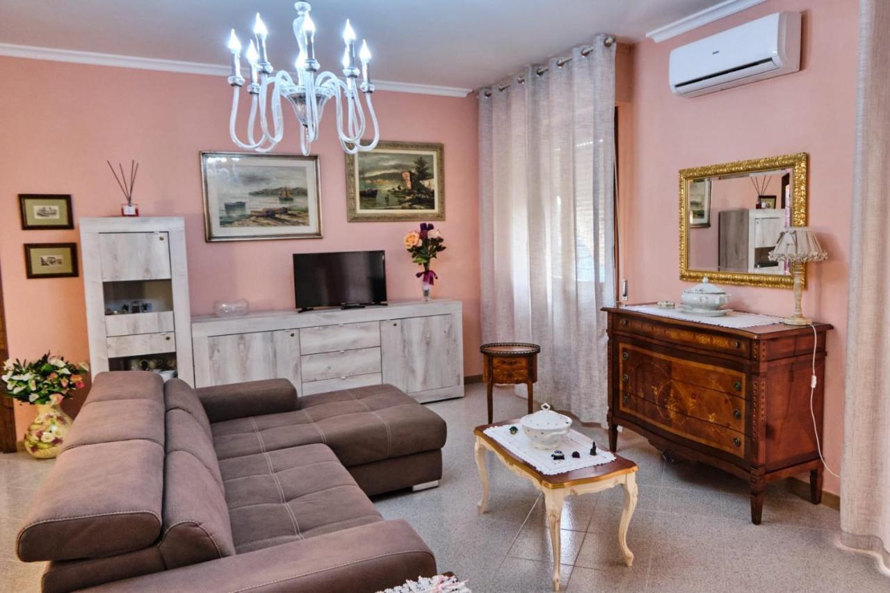 Vila Casa Marina Donoratico Exteriér fotografie